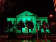 So leuchtete die Kirche in Wattwil nur kurz. Die Beleuchtungskörper wurden kurz nach dem Start der Aktion gestohlen. (Bild: PD)