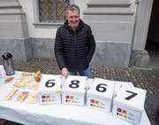Christoph Thurnherr ist seit Februar 2015 Kantonsrat. Das Foto zeigt ihn bei der Einreichung der Unterschriften der Familien-Initiative. (Bild: PD)