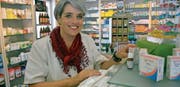 Am 1. August übergibt Caroline Bartholet die Drogerie an der Bahnhofstrasse 30 in Oberuzwil ihrem Nachfolger. (Bild: Urs Bänziger)