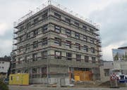 Das neue Uzwiler Gemeindehaus soll in Sachen Energiegewinnung und Energieverbrauch ein Vorzeigeobjekt sein. (Bild: Julia Mikeladze)