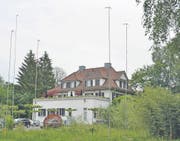Die Visiere beim Restaurant Paul's zeigen an, hier könnte ein Hotel entstehen. (Bild: Monika von der Linden)