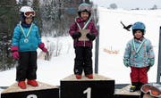 Das Podest «Mädchen Kindergarten oder jünger». Der Stolz ist den Jüngsten deutlich anzusehen. (Bild: PD)
