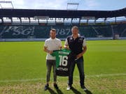 Andreas Wittwer (links), der neue Verteidiger des FCSG, mit Sportchef Christian Stübi. (Bild: pd)