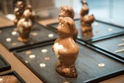 Süsse Schoggikunst im Chocolarium. (Bild: Ralph Ribi)