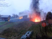 Die Bewohner blieben beim Brand unverletzt. (Bild: Kapo SG)