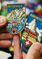 Gestickte Aufnäher.