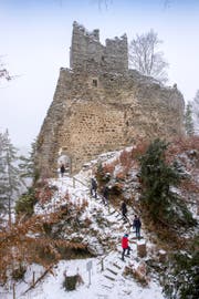 Die imposanten Überreste der Burg Ramschwag bei Häggenschwil. (Bild: Urs Bucher)