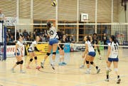 Volley Toggenburg gewinnt dank eines Steigerungslaufs in Neuenburg und verbessert sich in der Tabelle. (Bild: Reinhard Kolb)