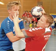 Eine knappe Angelegenheit mit dem KTV Wil (rot) als glücklichen Sieger. (Archivbild: Urs Nobel)