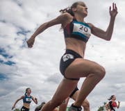 Impressionen vom Leichtathletikwettkampf auf der Sportanlage Kellen. Rund 200 Athleten traten am Meeting in Tübach an. (Bilder: Benjamin Manser)