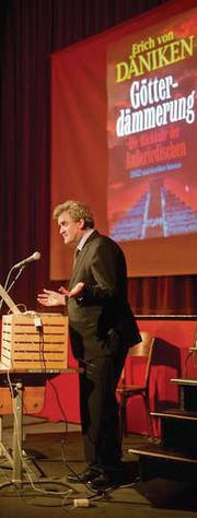 Kein Weltuntergang: Esoterik-Kenner Georg Schmid im Palace. (Bild: Benjamin Manser)