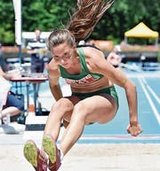Alina Tobler holte Gold im Drei- und Silber im Weitsprung. (Bild: Urs Siegwart)