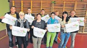 Bereits im Herbst steht ihnen der Sinn nach einem blühenden Gwerblerfrühling, von links: Robert Veronik, Carmen Dietsche, Patrick Quauka, Charlotte Mattle, Sepp Steiger, Margot Stolz, Hampi Sieber, Katja Dietsche, Nik Graber. Nicht im Bild, aber ebenfalls im OK ist Marcel Dietsche. (Bild: Max Tinner)