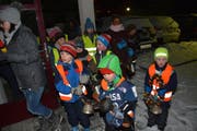 Die Libinger Schülerinnen und Schüler holten den Olympiateilnehmer zu Hause ab.