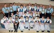 Die Beteiligten des Benefizkonzertes in der Kirche Ebnat-Kappel freuen sich über die grosszügigen Spenden. (Bild: PD)