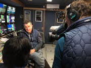 Beni Giger im Fokus der Kamera bei einem Interview mit einer koranischen Journalistin. (Bild: PD)