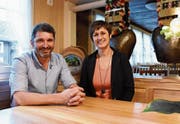 Ruedi und Elsbeth Roth haben viele Pläne, um den Gasthof Löwen in Hemberg wieder auf Touren zu bringen. (Bild: Urs M. Hemm)