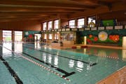 Im Dezember 1978 wurde das Hallenbad in der Bütschwiler Breite eröffnet. Nun drängen sich Sanierungsarbeiten auf. (Bild: AninaRütsche)
