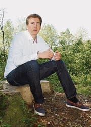 Eventkoch David Geisser grilliert mit Lesern der Wiler Zeitung. (Bild: Simon Dudle)