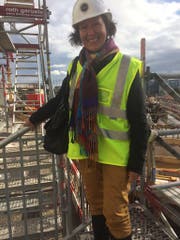Marianne Mettler kümmert sich nach ihrem Rücktritt aus dem Stadtparlament künftig um andere Baustellen, wie hier beim Universitätsspital Zürich, wo sie als Leiterin Betriebswirtschaft arbeitet. (Bild: PD)