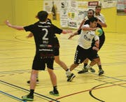 Ramon Schwinn (am Ball) führt die Torschützenliste der 2. Liga, Gruppe 1, an. (Bild: Yves Solenthaler)