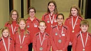 Die erfolgreichen Athletinnen und der erfolgreiche Athlet des STV Oberriet-Eichenwies (hinten, v. l.): Kim Willi (Zweite in Widnau), Justine Gamper (Siegerin im Frauenrennen des Lustenauer Crosslaufs), Eva Ulmann (Zweite in Widnau), Andrea Saxer (Dritte in Widnau); (vorne, v. l.) Alexa Hutter (Zweite in Widnau), Ladina Appert (Siegerin in Widnau), Janina Gebs (Kantonalmeisterin Cross U14), Samira Bänziger (Kantonalmeisterin Cross U16), Janis Beuggert (Zweiter in Widnau). (Bild: Martin Steger)