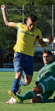 Volkan Akyildiz, hier im Dress des FC Au-Berneck, treibt jetzt die Verteidiger in der Regionalliga West zur Verzweiflung. (Bild: Archiv/ys)
