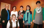 Der Vorstand: Rita Hollenstein, Heidi Schlauri, Bea Kühne, Andrea Flammer und Nicole Hamburger. Vorne: Ehemalige Präsidentin Ursula Blöchlinger. (Bild: as.)
