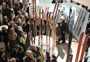 Grossandrang bei der Vernissage zur Wintersportausstellung auf dem Säntis. Bild: Christiana Sutter