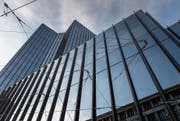 Das St. Galler Rathaus: Bei einer grossen Verwaltung ist es schwierig, die Finanzen zu überblicken. (Bild: Michel Canonica)
