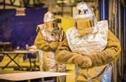 Mitarbeiter des britischen Rüstungskonzerns BAE Systems. Britische Firmen könnten sich nach einem Brexit Handelshemmnissen gegenübersehen. (Bild: pd)