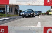 Die Flawilerstrasse ist heute und morgen doch nicht gesperrt. (Bild: Simon Dudle)