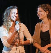 Glückliche Gewinnerinnen: Désirée Gnaba und Catherine Heeb. (Bild: Luca Linder)