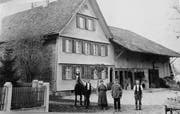 Der Bauernhof Keller war der einzige Hof in Dietenwil, der 1862 nicht niederbrannte. Dieses Bild entstand um 1920. (Bild: zVg)