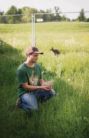 Auf Stefan Krapfs Hof leben auch exotische Tiere. Sie will er am Engihof-Fest vorstellen. (Bild: Peer Füglistaller)