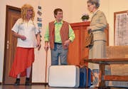 «Evis» treffen aufeinander: Martin Eberhard und die «Dienstältesten» Esther Brunner und Kilian Stillhart (von links). (Bild: PD)