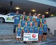Neue Fussballtrikots für den Skiclub Ulisbach (Bild: PD)
