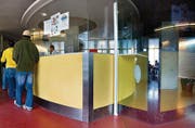 Asylbewerber in einem Empfangszentrum des Bundes: Seit Mitte 2008 hat ihre Zahl deutlich zugenommen. (Bild: ky/Gaetan Bally)