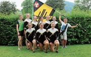 Die Gruppe Stufenbarren des Turnvereins Bütschwil erfreut sich am erreichten Resultat. (Bild: PD)