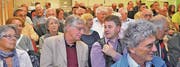 Der Vortrag «Nationalsozialismus in Vorarlberg: Opfer-Täter-Gegner» des Historikers Meinrad Pichler aus Vorarlberg (Bild rechts) stiess im Anschluss an die HV der Museumsgesellschaft Altstätten auf sehr grosses Interesse. Im Saal des Alters- und Pflegeheimes Sonnengarten gab es keinen freien Platz mehr. (Bilder: Kurt Latzer)