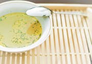 Wer nicht voll fasten möchte, nimmt eine Suppe zu sich. (Bild: Fotolia)