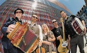 Die Cajun Roosters locken die Gäste im «Schweizerhof» zum Tanz. (Bild: Carsten Kattau / windfall.tv Gmb)