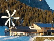 Auf der Alp Gamplüt oberhalb von Wildhaus steht seit Längerem eine Kleinwindenergieanlage. (Bild: PD)