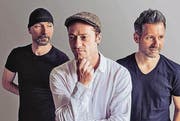 Marco Todisco & Band (von links): Antonello Messina, Akkordeon, Marco Todisco, Sänger, Geschichtenerzähler und Pianist, Andi Pupato, Percussion. (Bild: pd)