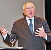 Albert Baumann, Unternehmensleiter der Micarna-Gruppe, referierte über die künftigen Herausforderungen in der Lebensmittelbranche und die wachsende Bedeutung der Aus- und Weiterbildung. (Bilder: Andrea Häusler)