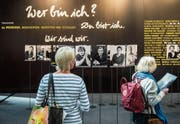 99 St.Gallerinnen und St.Galler an der Offa: Die Schwarz-Weiss-Bilder stammen von Fotografin Franziska Messner-Rast. (Bild: Urs Bucher)