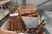 280 Waffen stellte die Kantonspolizei St.Gallen bei einem Degersheimer fest. (Bild: Kapo SG)