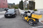 Der Fahrer des Kleinmotorrades wurde leicht verletzt. (Bild: Kapo SG)
