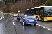 Ab dem Restaurant Zollhaus blieb die Strasse nach Wildhaus gesperrt. Mehrere Bäume waren auf die Strasse gestürzt. (Bild: Heini Schwendener)