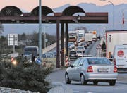 Wird hier in zehn Jahren eine neue Zollbrücke stehen? «Das ist sehr unwahrscheinlich», sagt Projektmanager Roger Häberli. (Bild: Archiv/Seraina Hess)